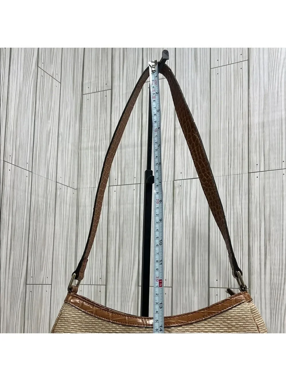 Liz Claiborne Boho Y2K Woven Straw Shoulder Bag Beige with Brown Faux Croc Trim